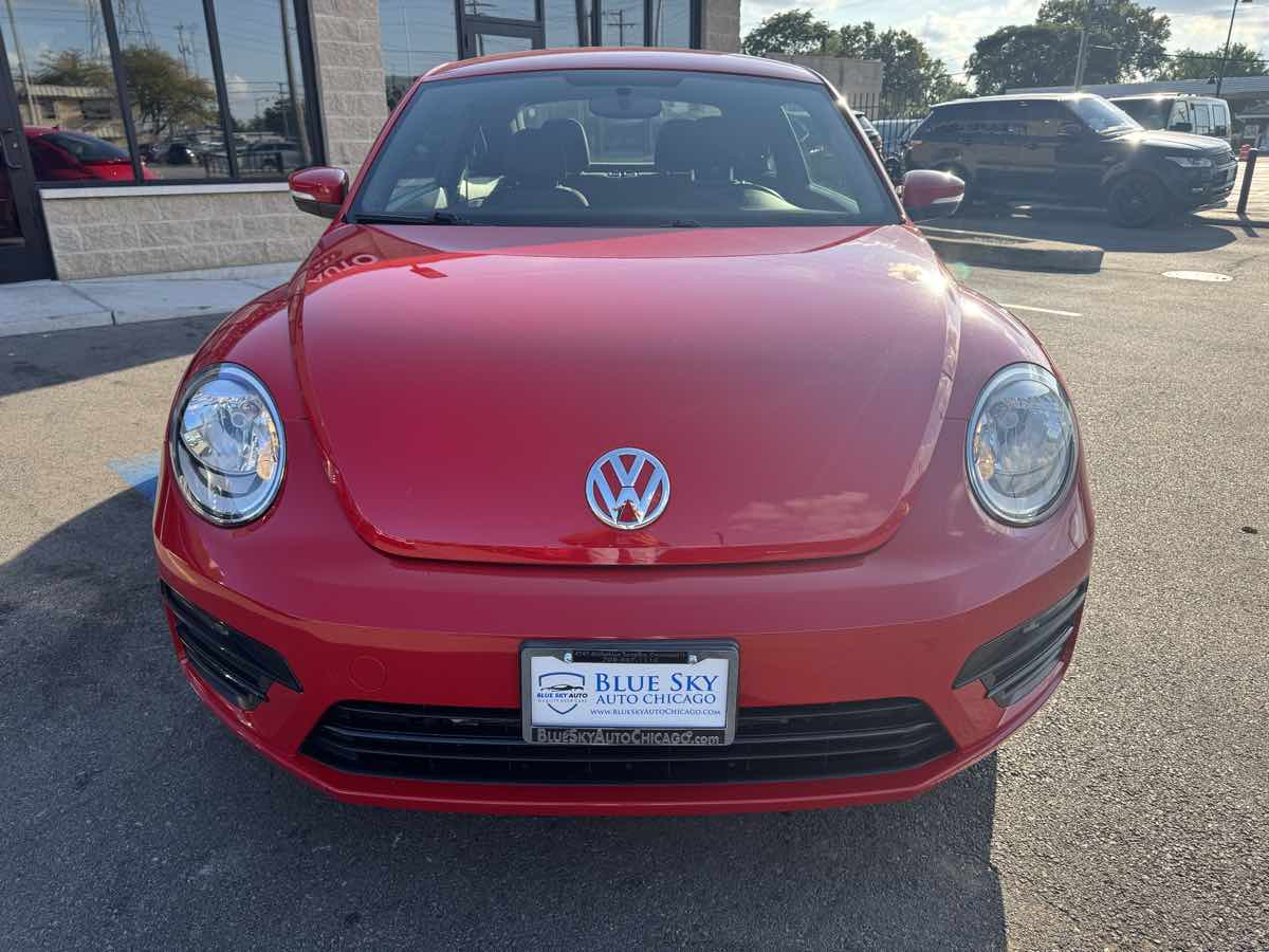 2019 Volkswagen Beetle Final Edition SEL photo 2