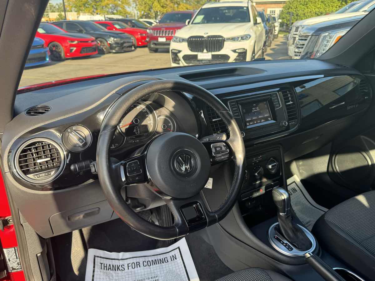 2019 Volkswagen Beetle Final Edition SEL photo 10