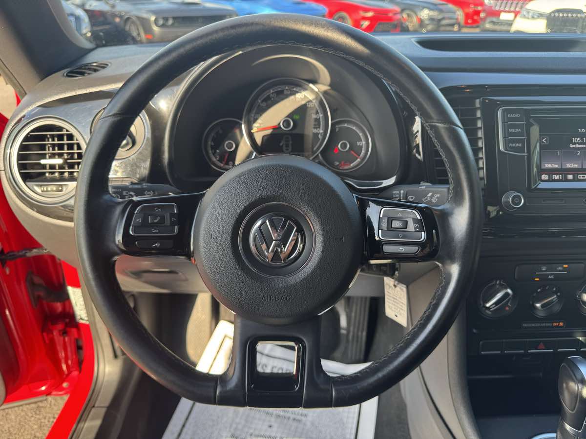 2019 Volkswagen Beetle Final Edition SEL photo 11