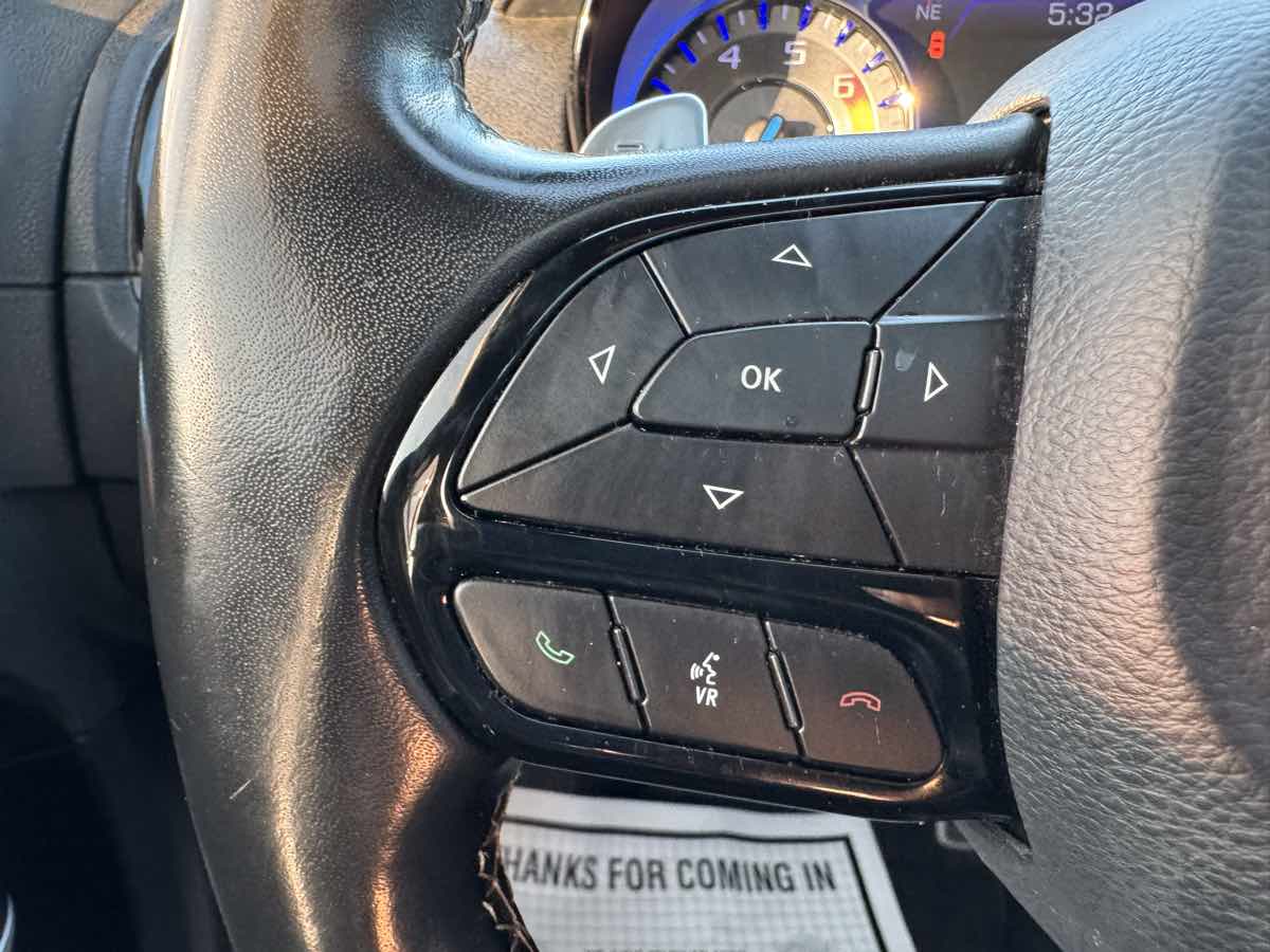 2020 Chrysler 300 photo 14
