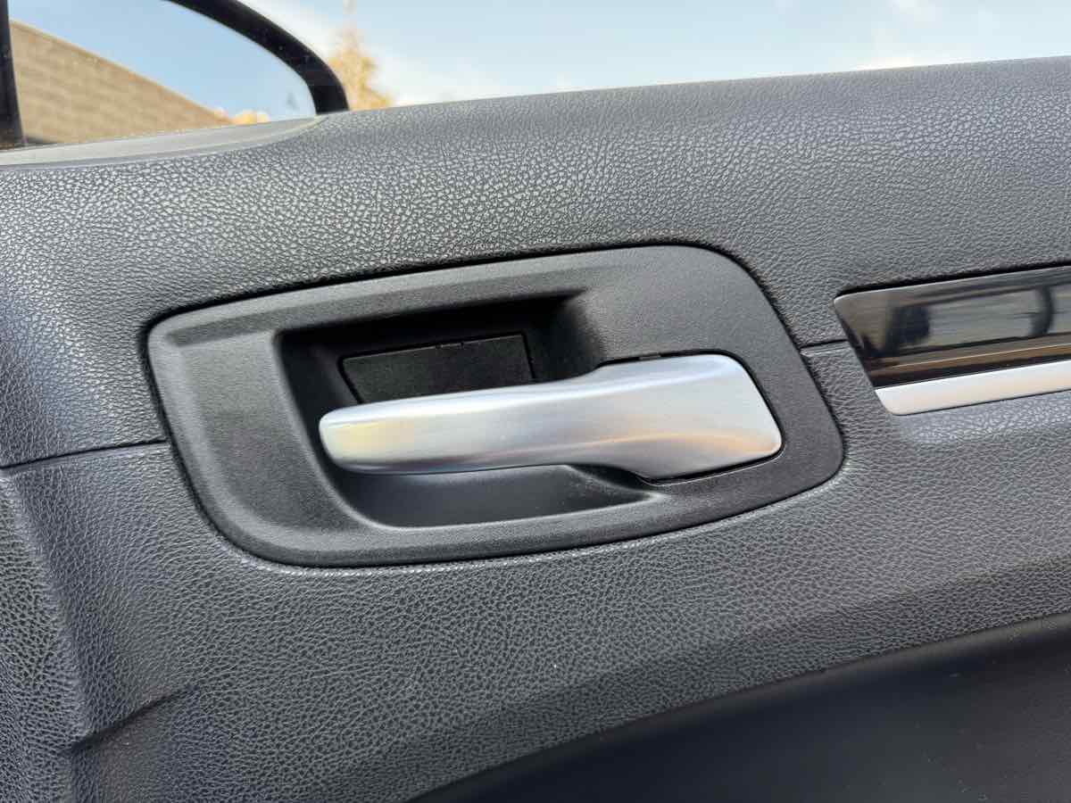 2020 Chrysler 300 photo 29