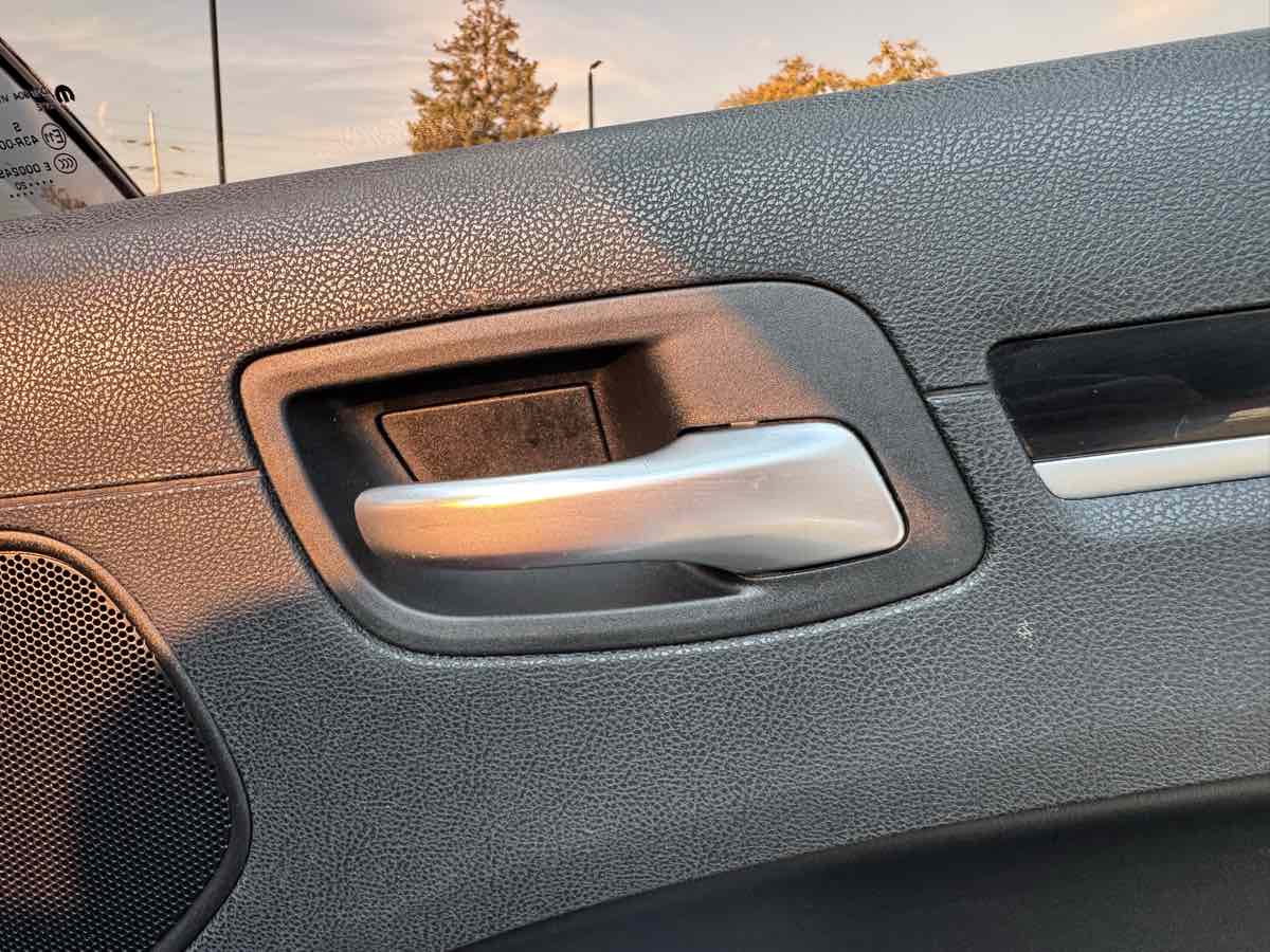 2020 Chrysler 300 photo 34