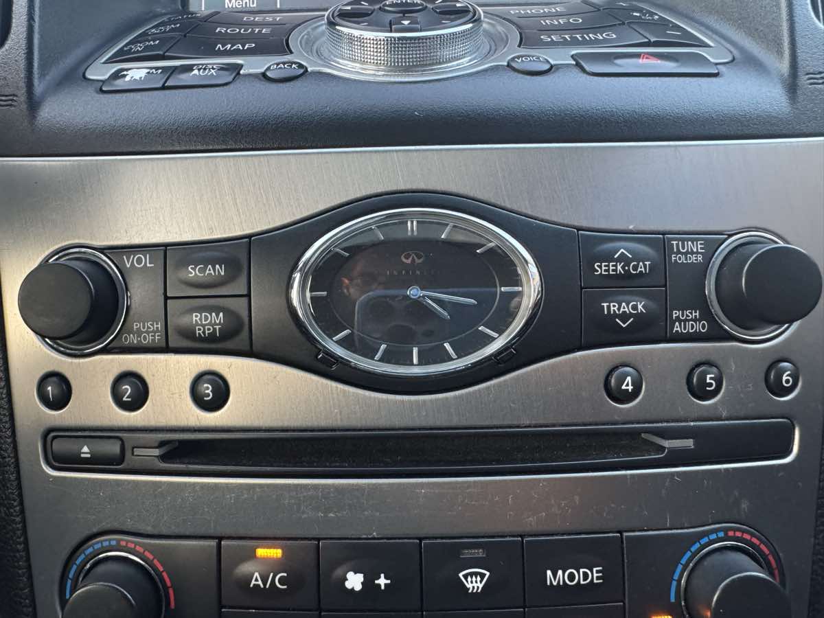 2011 Infiniti G37 x photo 19