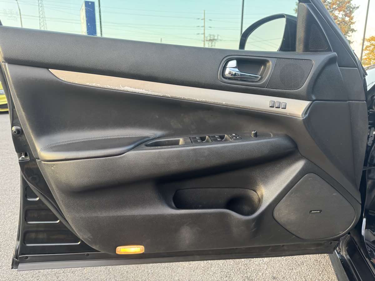 2011 Infiniti G37 x photo 27