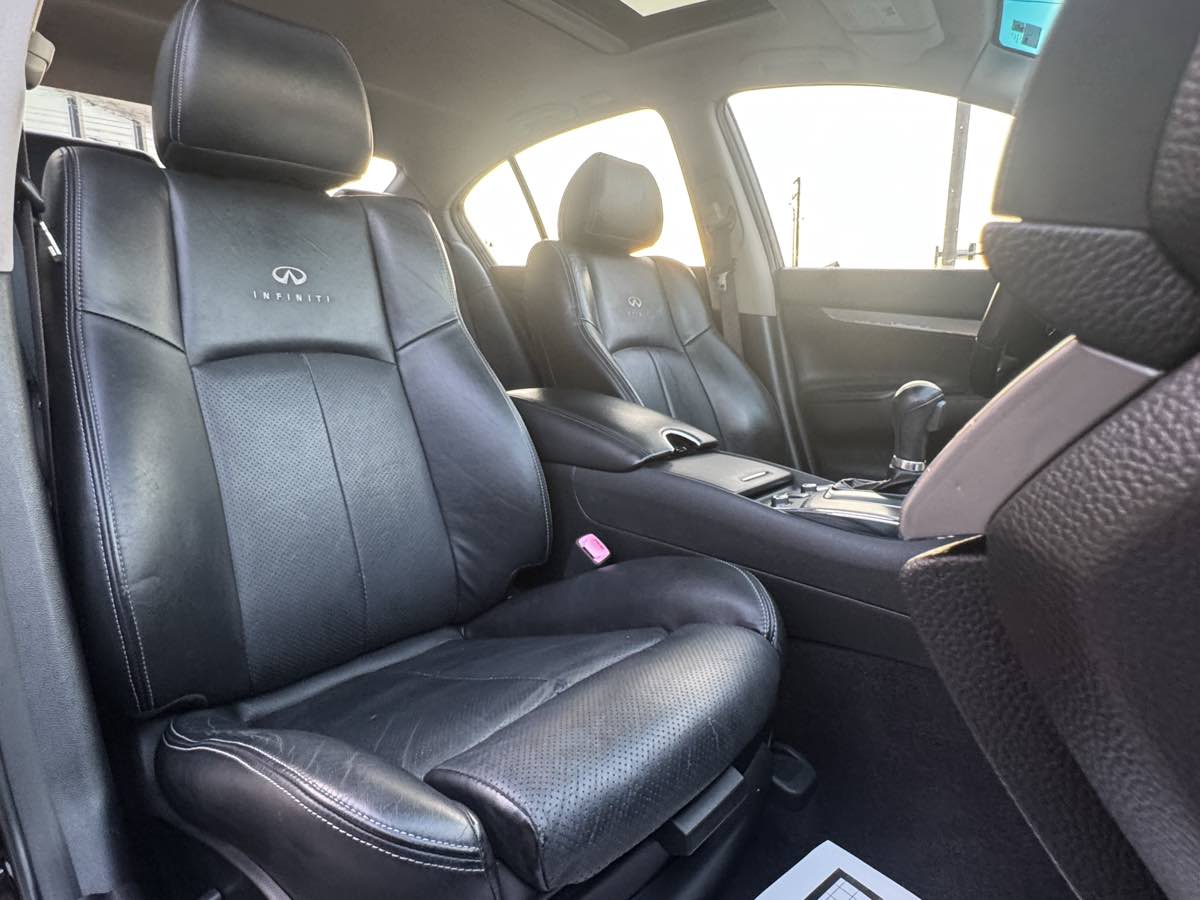 2011 Infiniti G37 x photo 32
