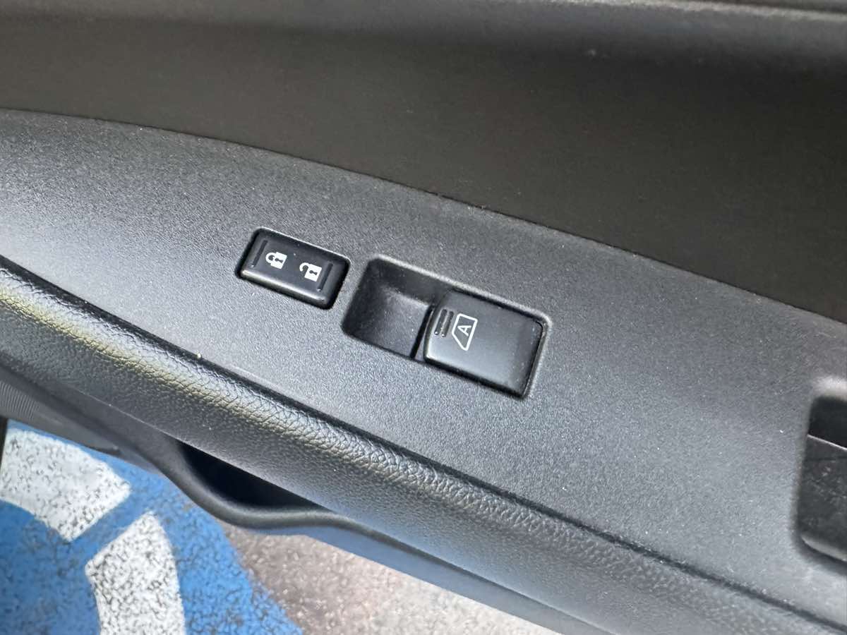 2011 Infiniti G37 x photo 34