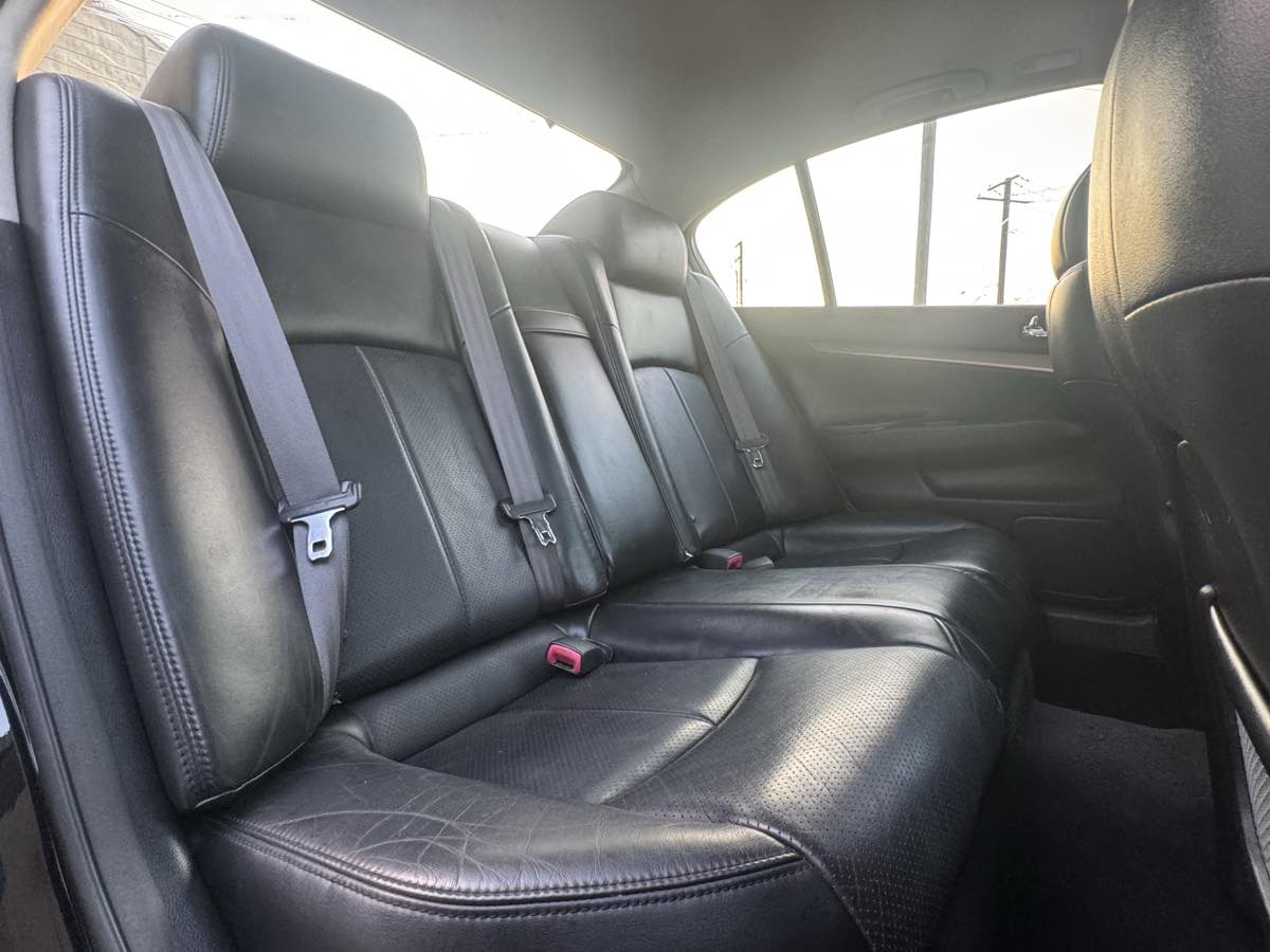 2011 Infiniti G37 x photo 37