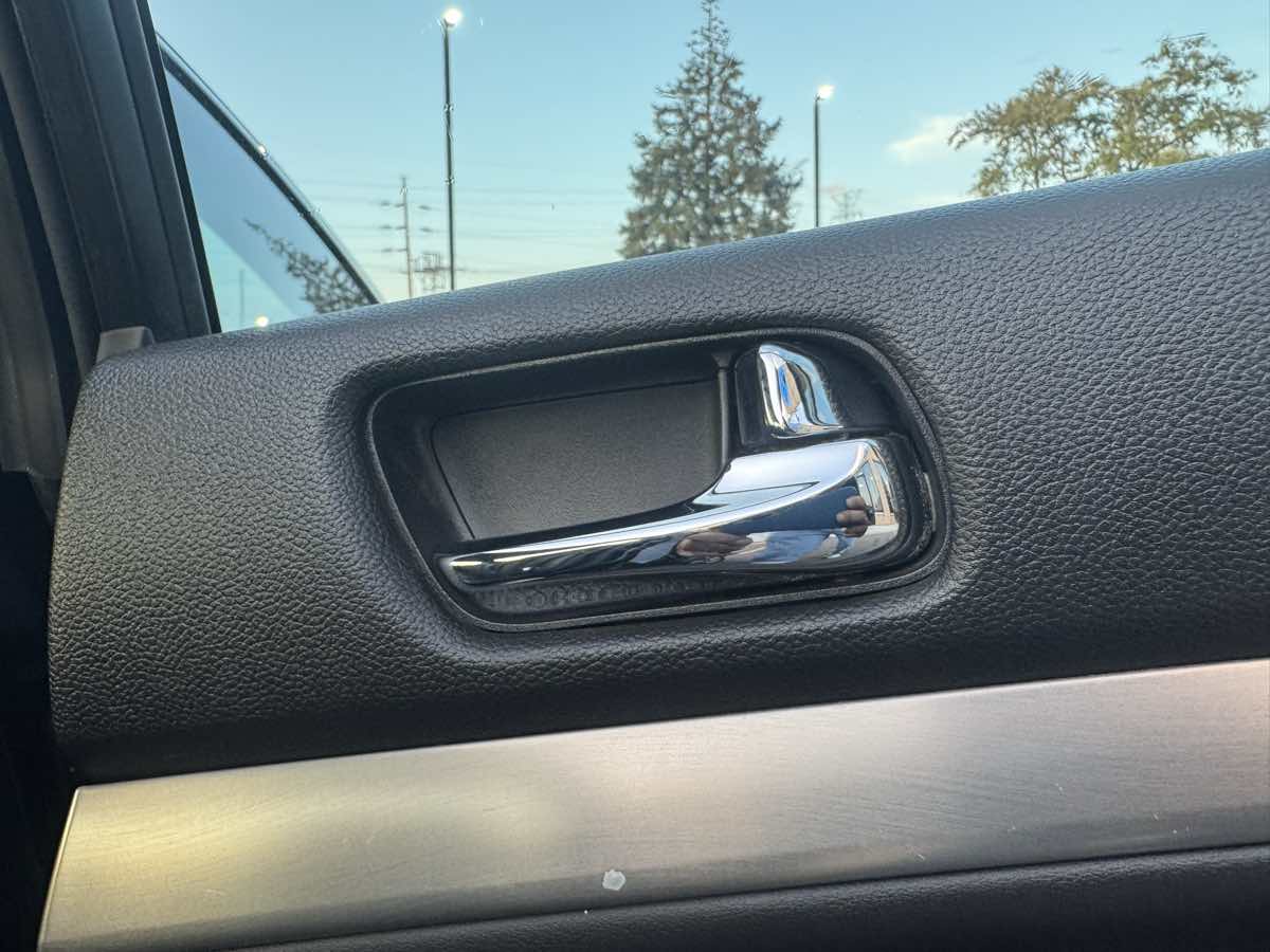 2011 Infiniti G37 x photo 39