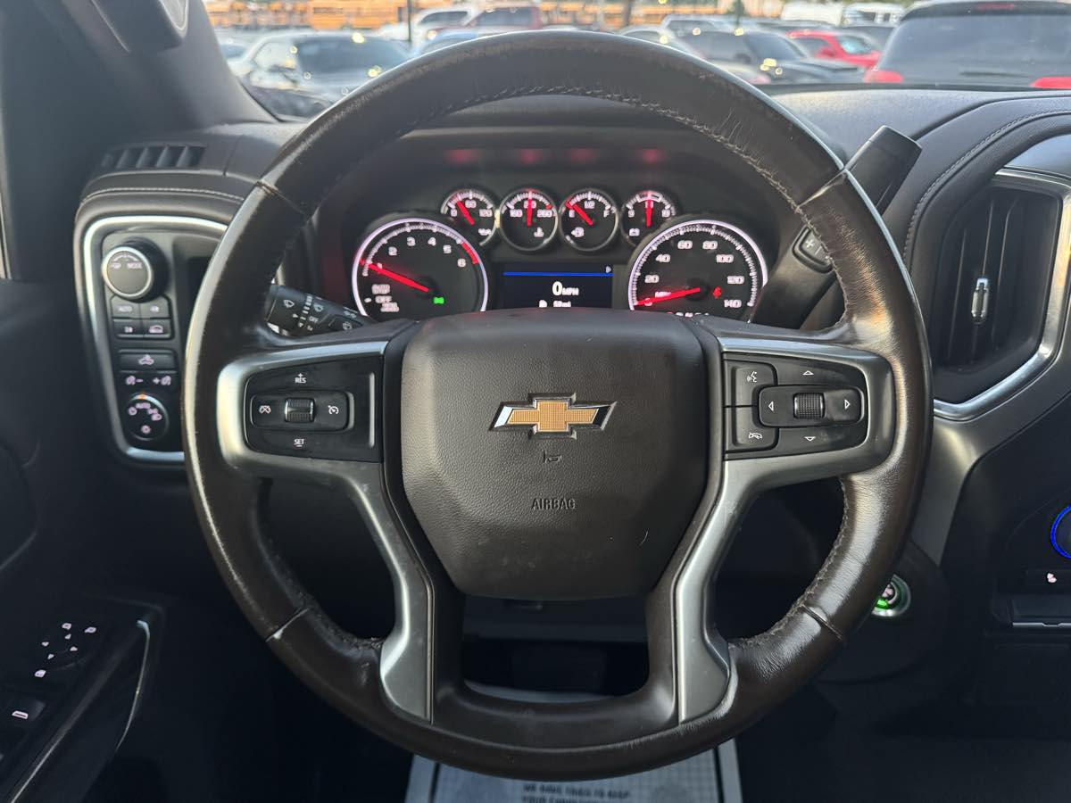 2022 Chevrolet Silverado 1500 LT photo 12