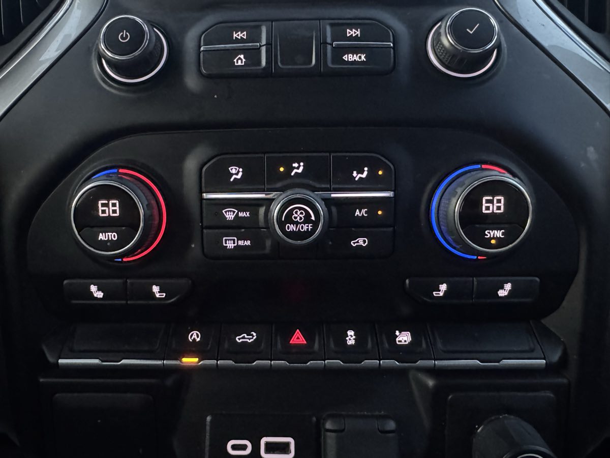 2022 Chevrolet Silverado 1500 LT photo 18