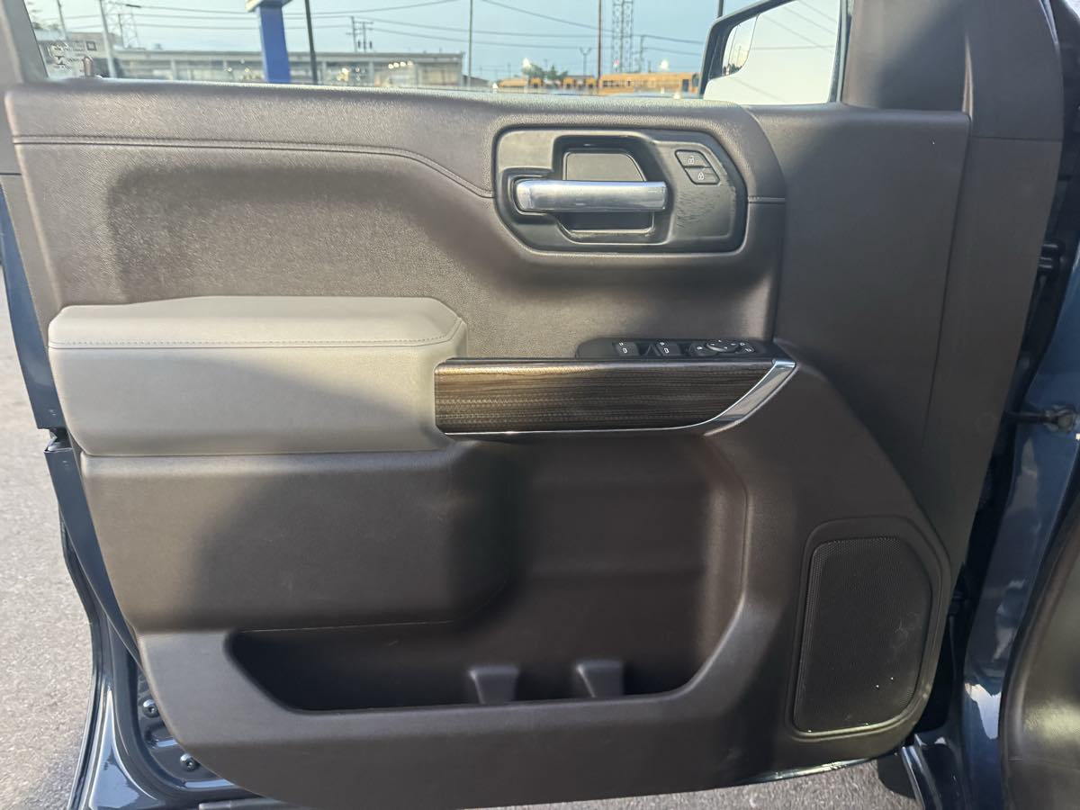2022 Chevrolet Silverado 1500 LT photo 25