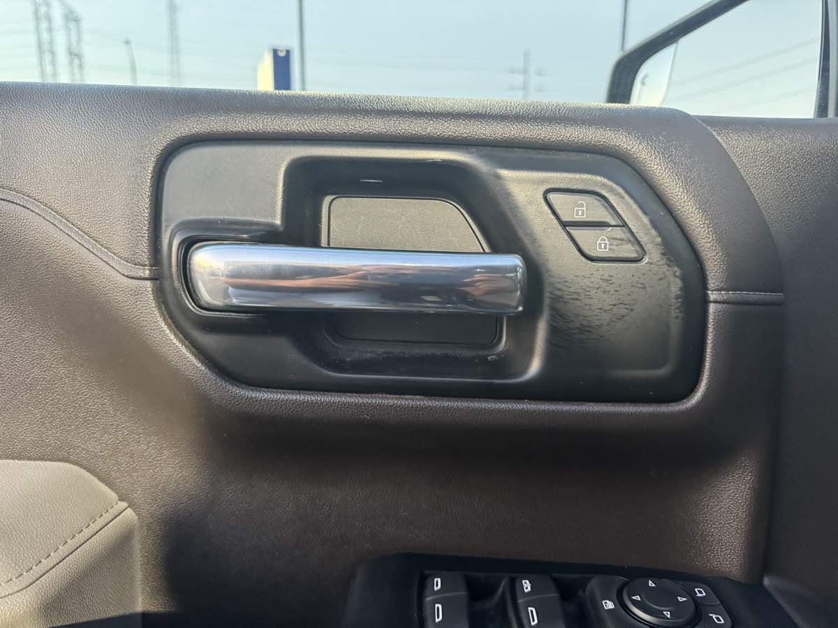 2022 Chevrolet Silverado 1500 LT photo 27