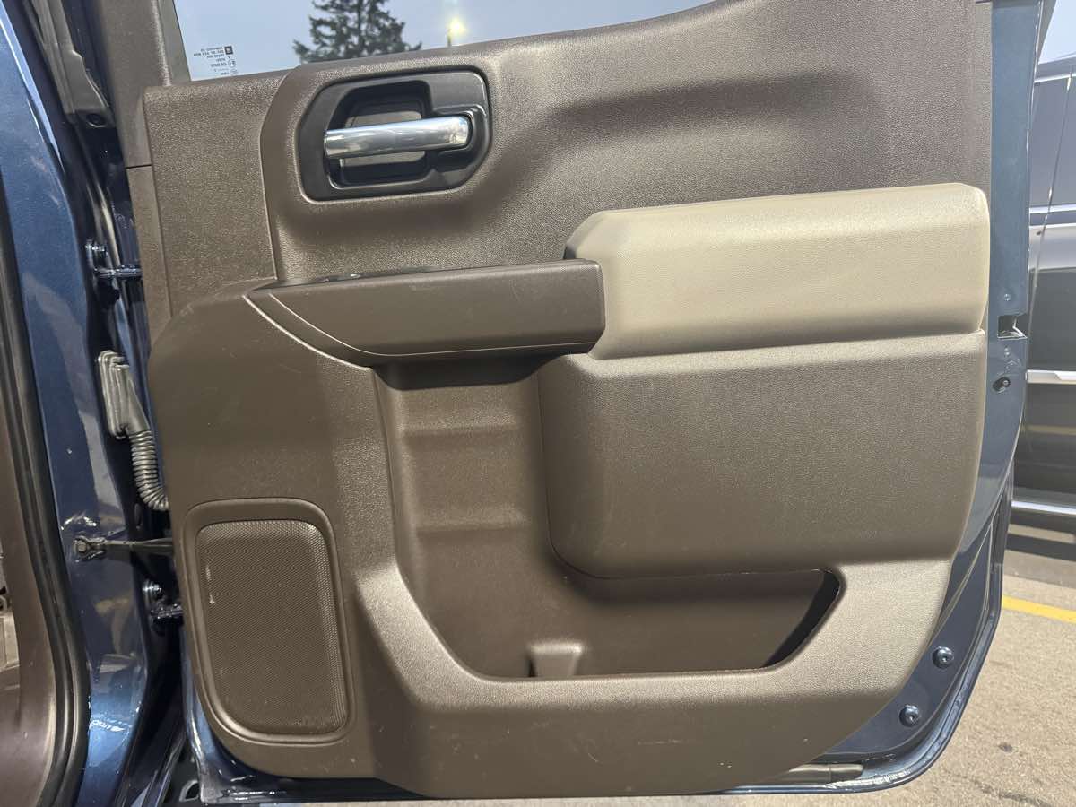 2022 Chevrolet Silverado 1500 LT photo 35