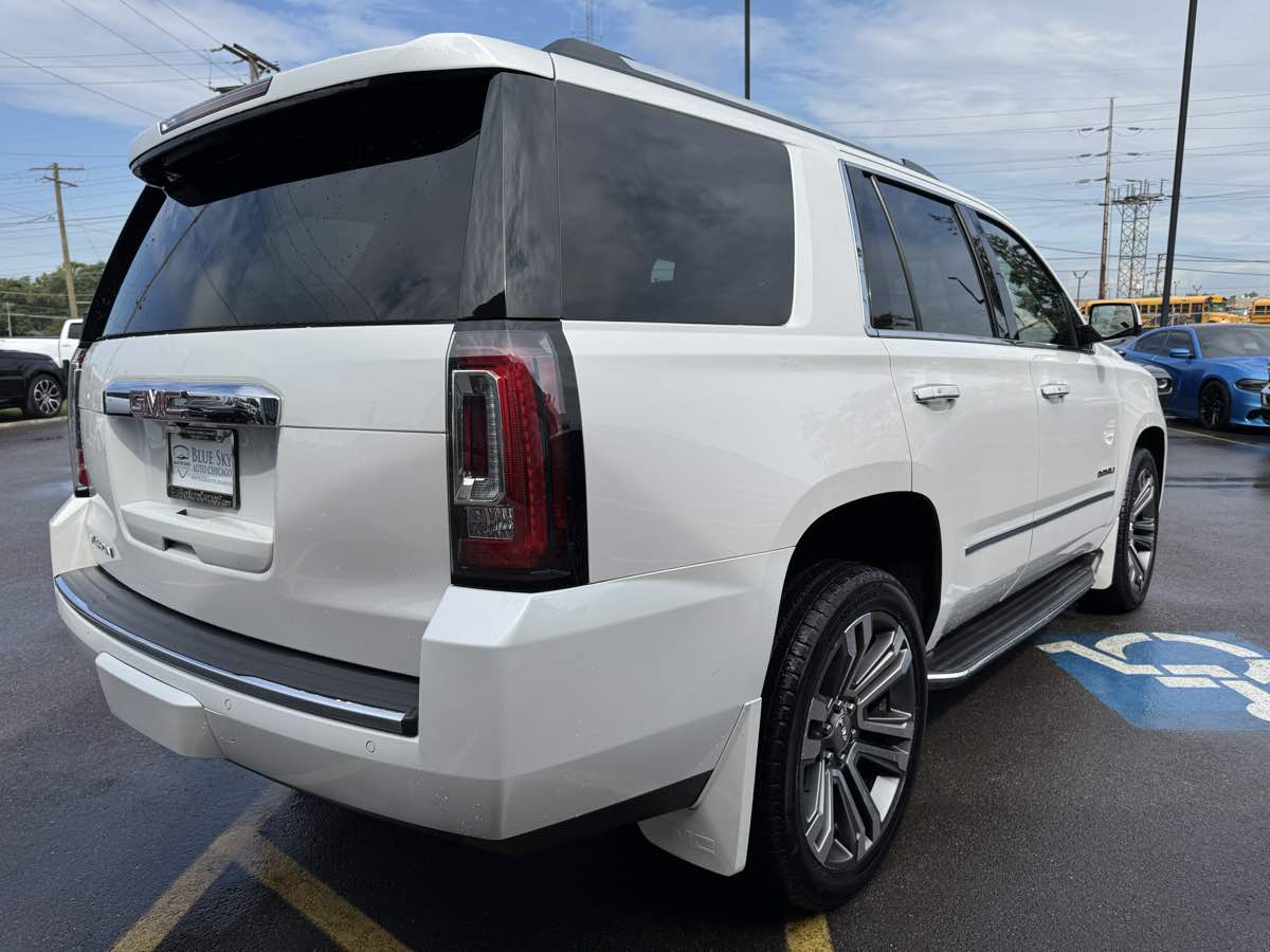 2017 Gmc Yukon Denali photo 2