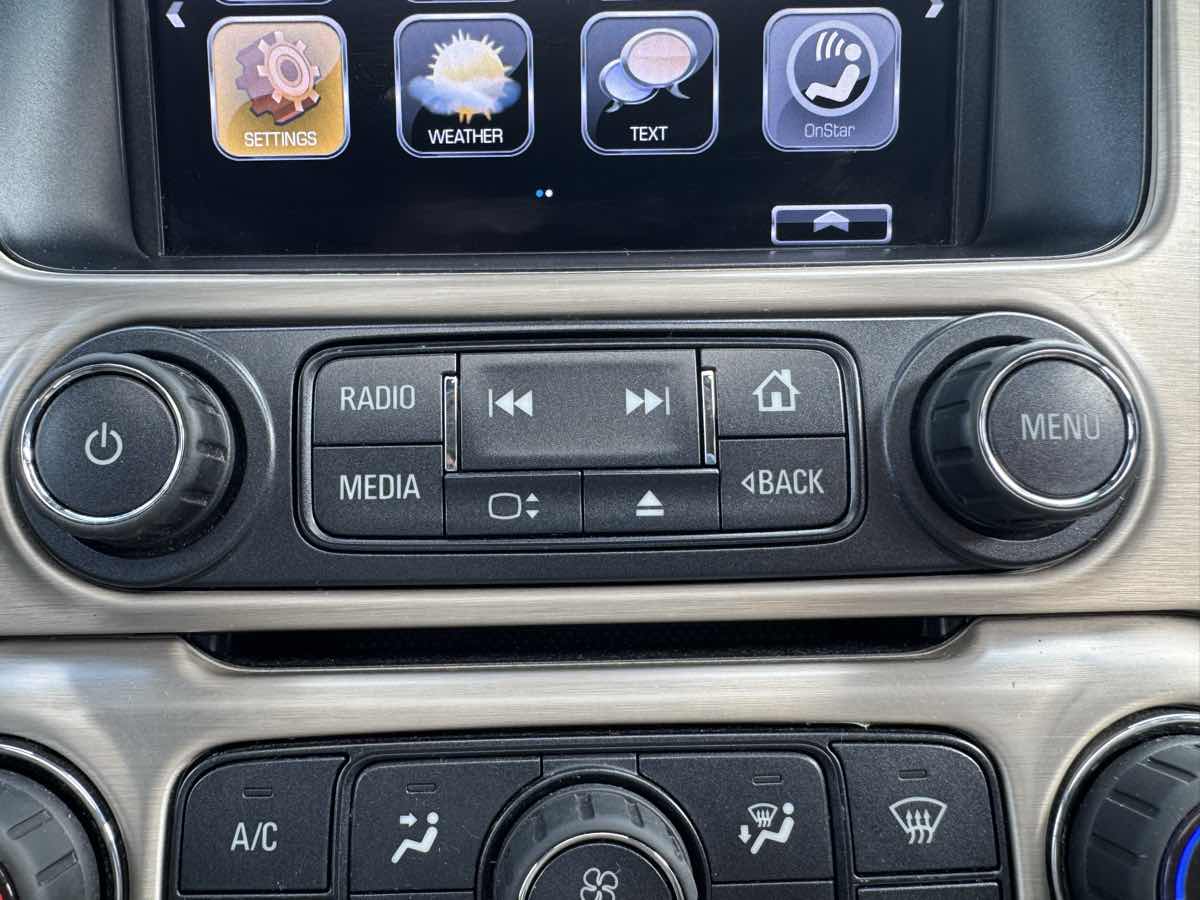 2017 Gmc Yukon Denali photo 13
