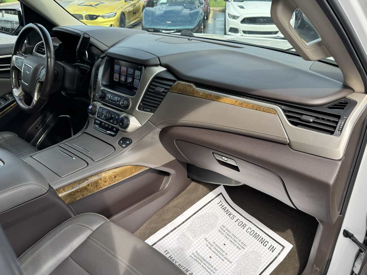 2017 Gmc Yukon Denali photo 26