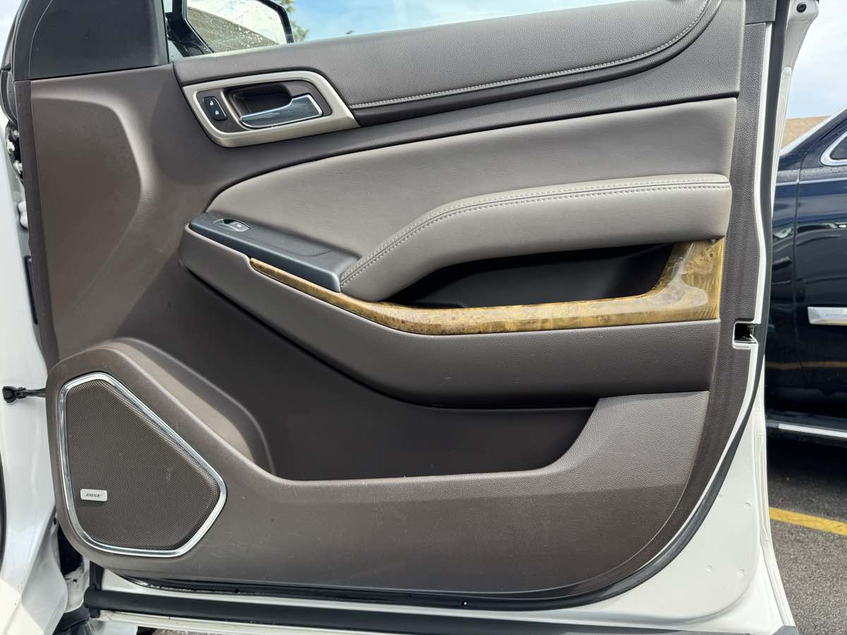 2017 Gmc Yukon Denali photo 28