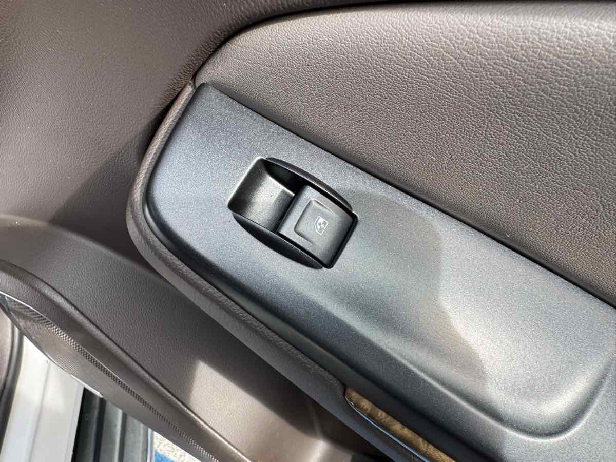 2017 Gmc Yukon Denali photo 29