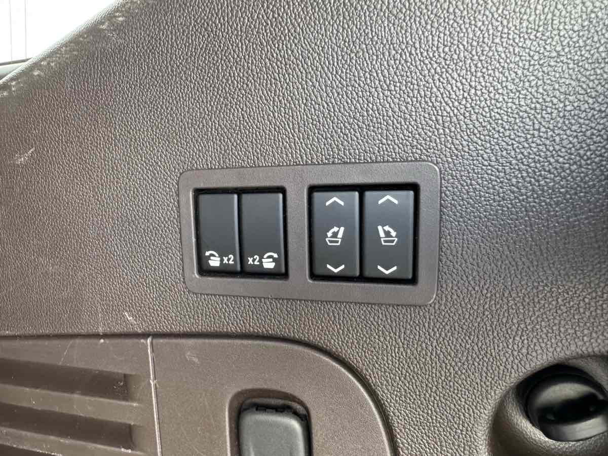 2017 Gmc Yukon Denali photo 44