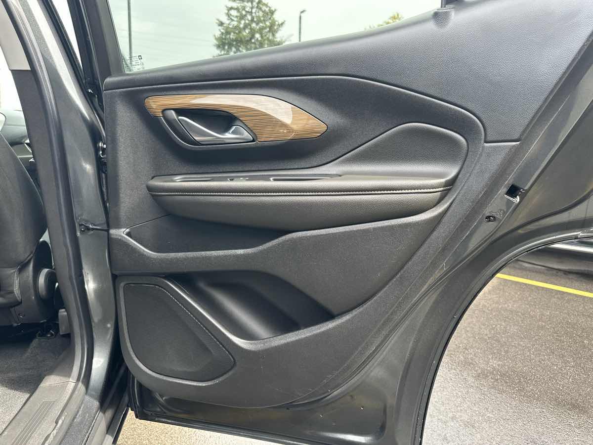 2020 Gmc Terrain SLE photo 32