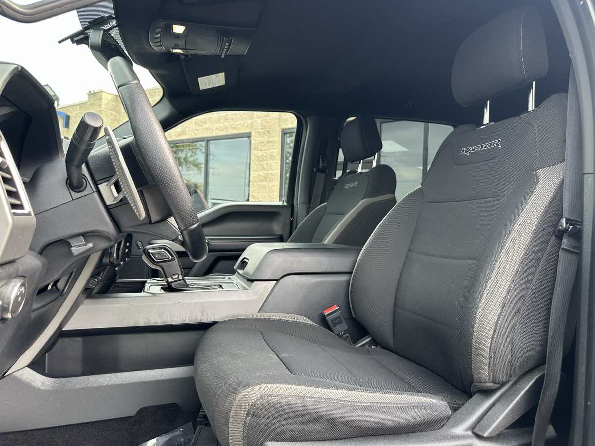 2018 Ford F-150 Raptor photo 14