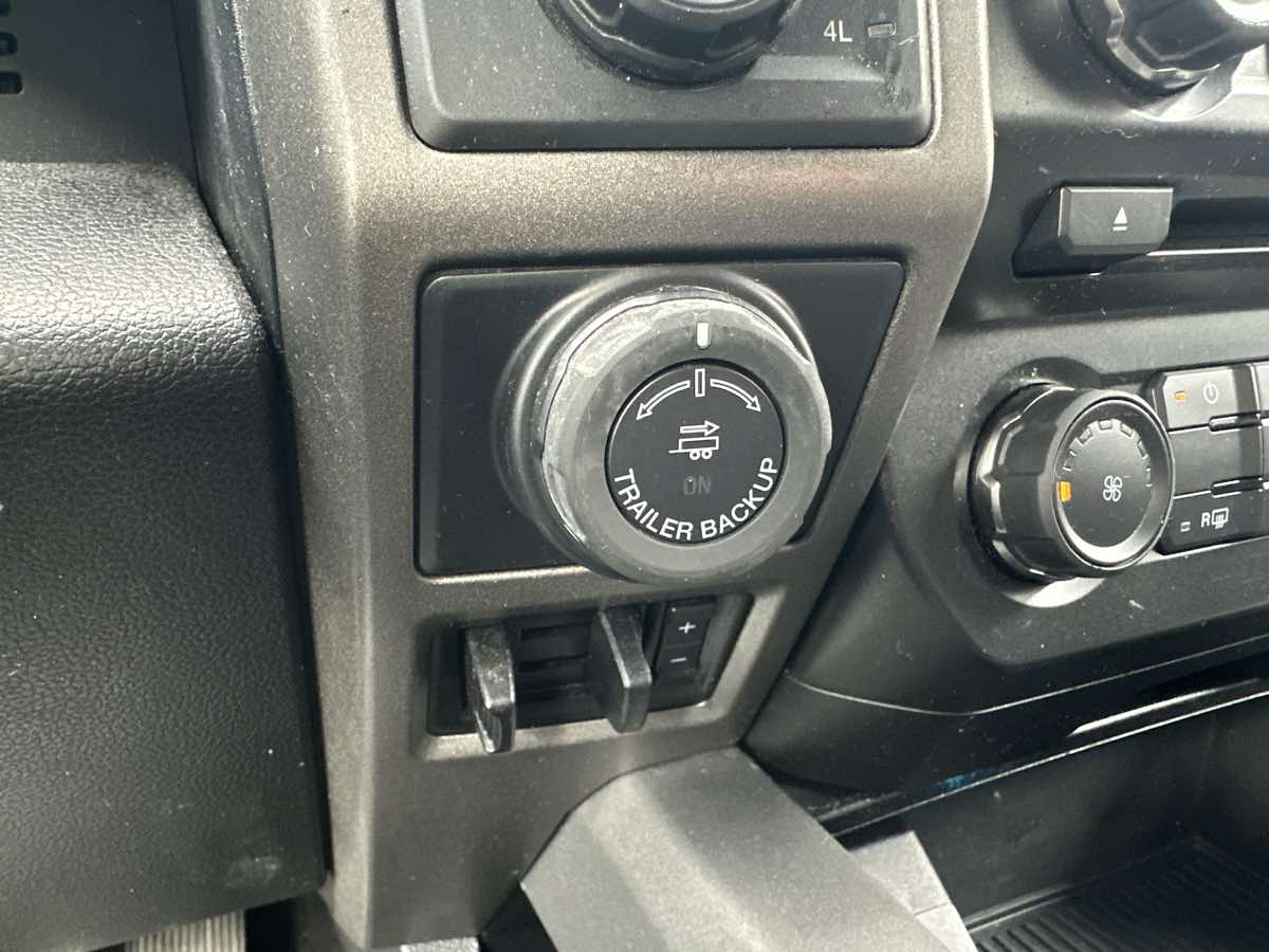 2018 Ford F-150 Raptor photo 27