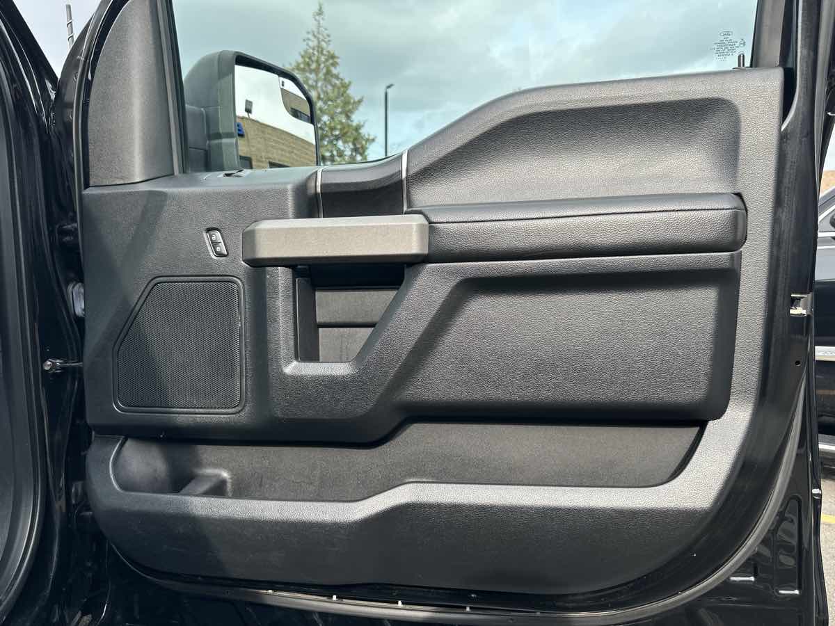 2018 Ford F-150 Raptor photo 36