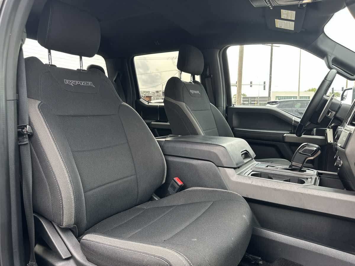 2018 Ford F-150 Raptor photo 40