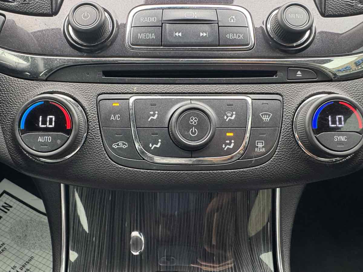 2016 Chevrolet Impala LTZ photo 18