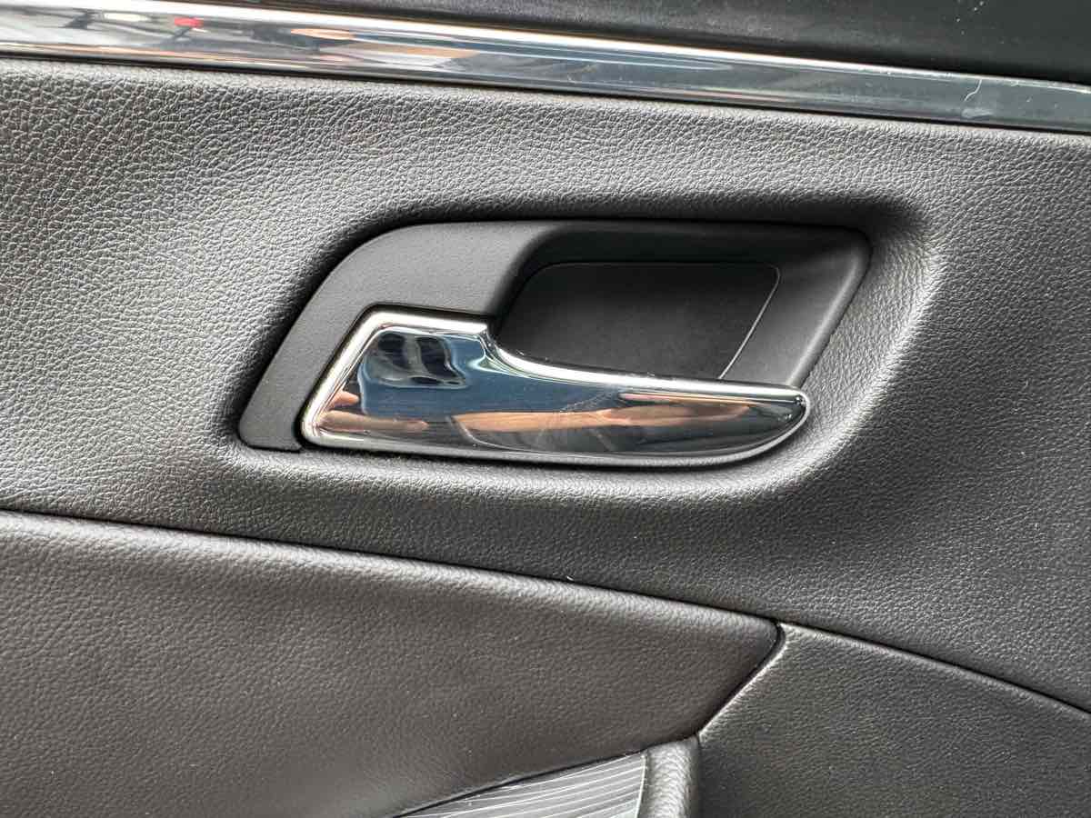 2016 Chevrolet Impala LTZ photo 38