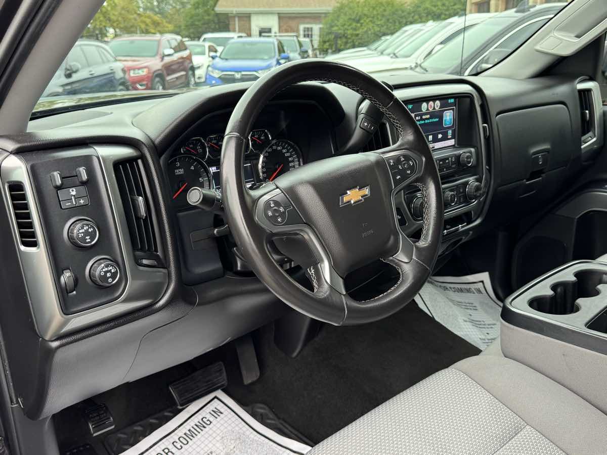2015 Chevrolet Silverado 1500 LT photo 11