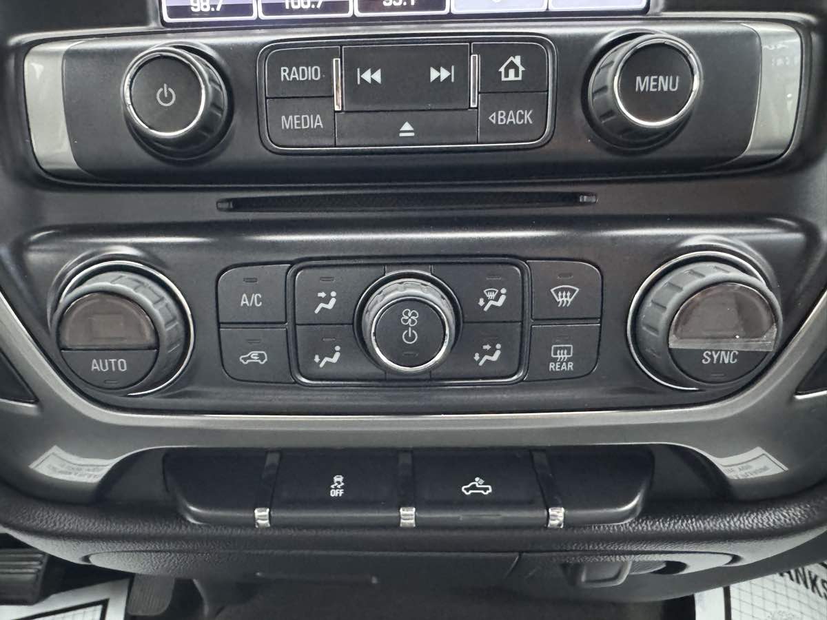 2015 Chevrolet Silverado 1500 LT photo 18