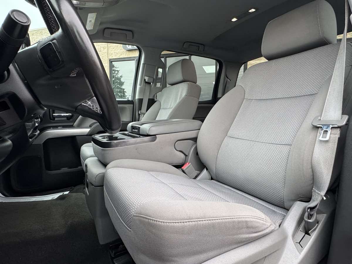 2015 Chevrolet Silverado 1500 LT photo 26