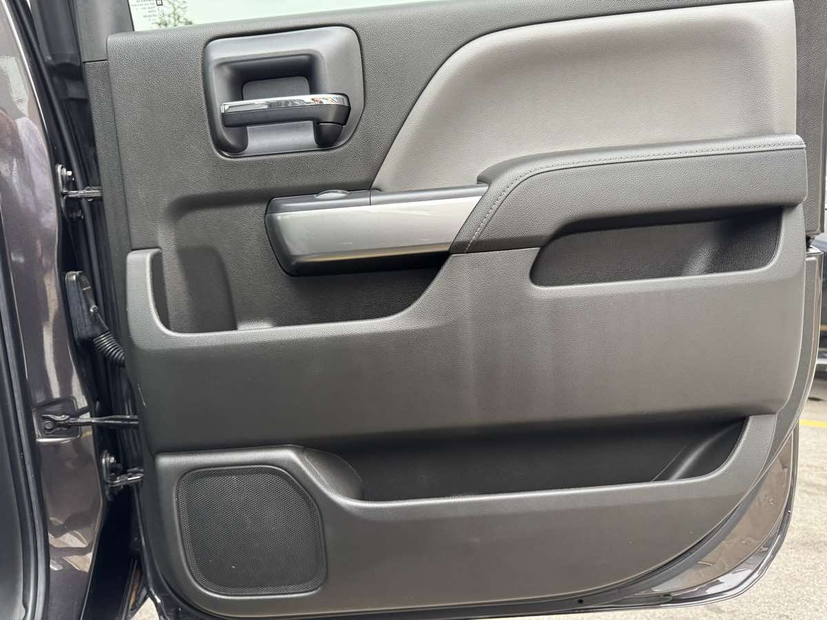 2015 Chevrolet Silverado 1500 LT photo 37