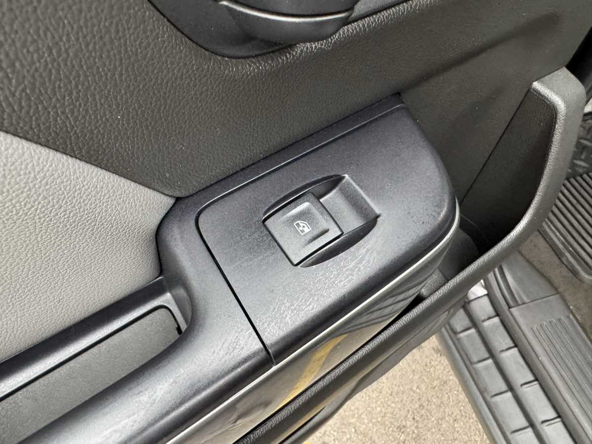 2015 Chevrolet Silverado 1500 LT photo 42