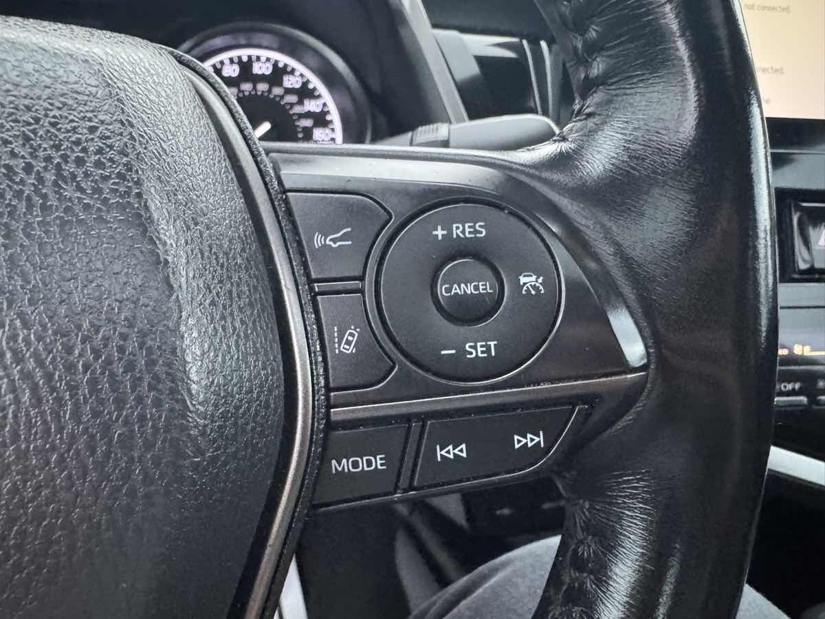 2022 Toyota Camry SE photo 28