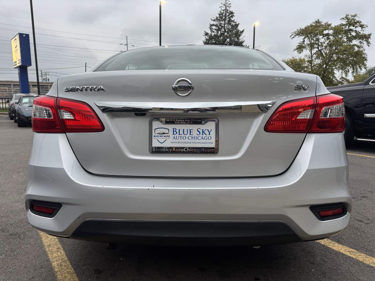 2017 Nissan Sentra SV photo 5