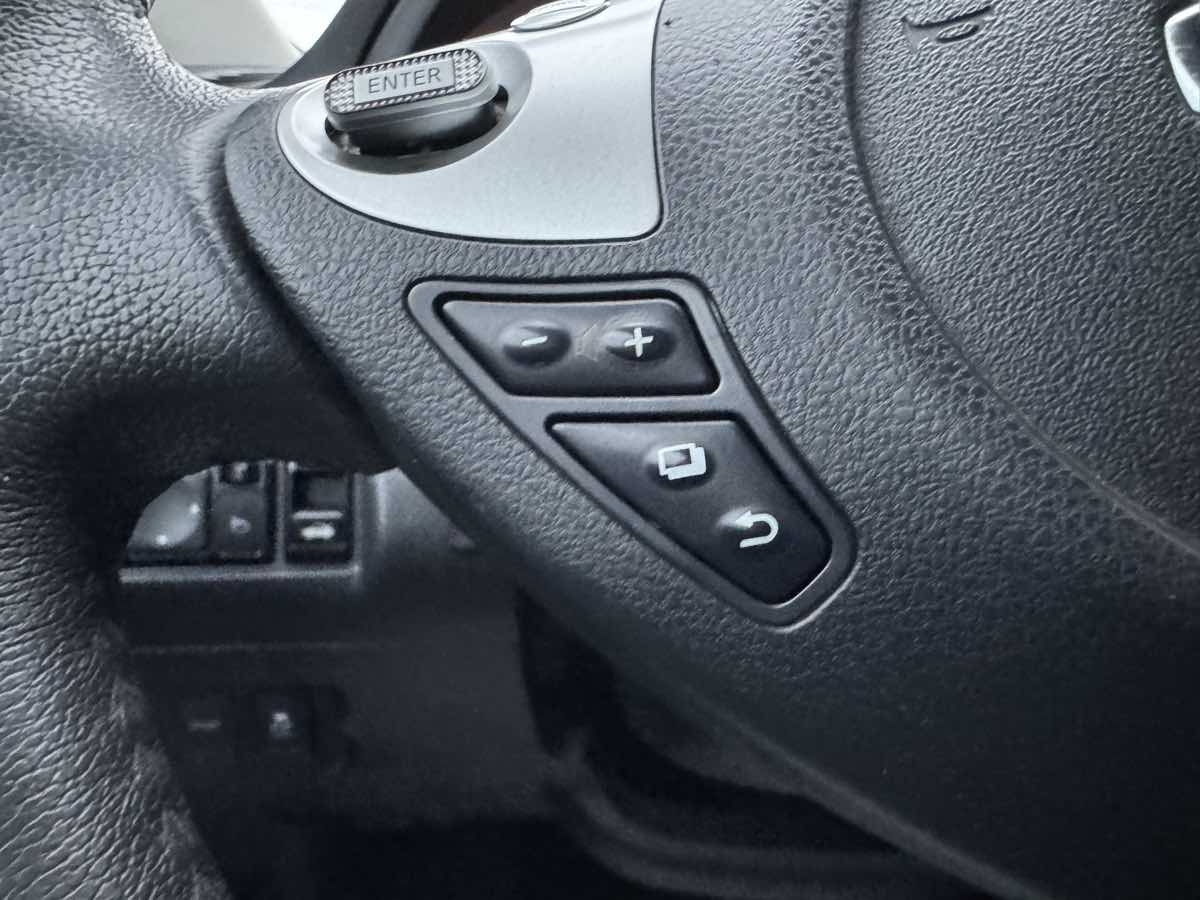 2017 Nissan Sentra SV photo 12