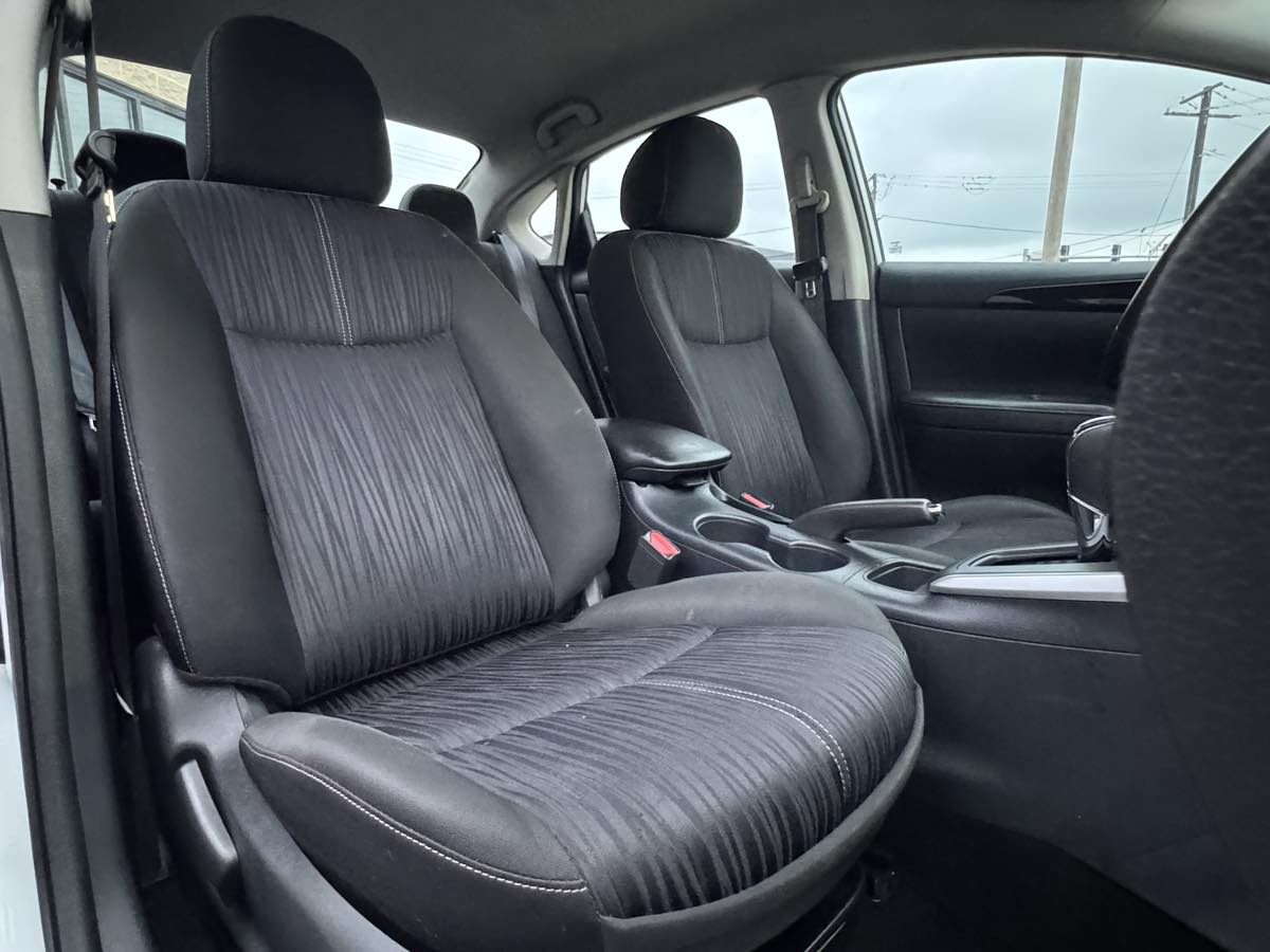 2017 Nissan Sentra SV photo 25