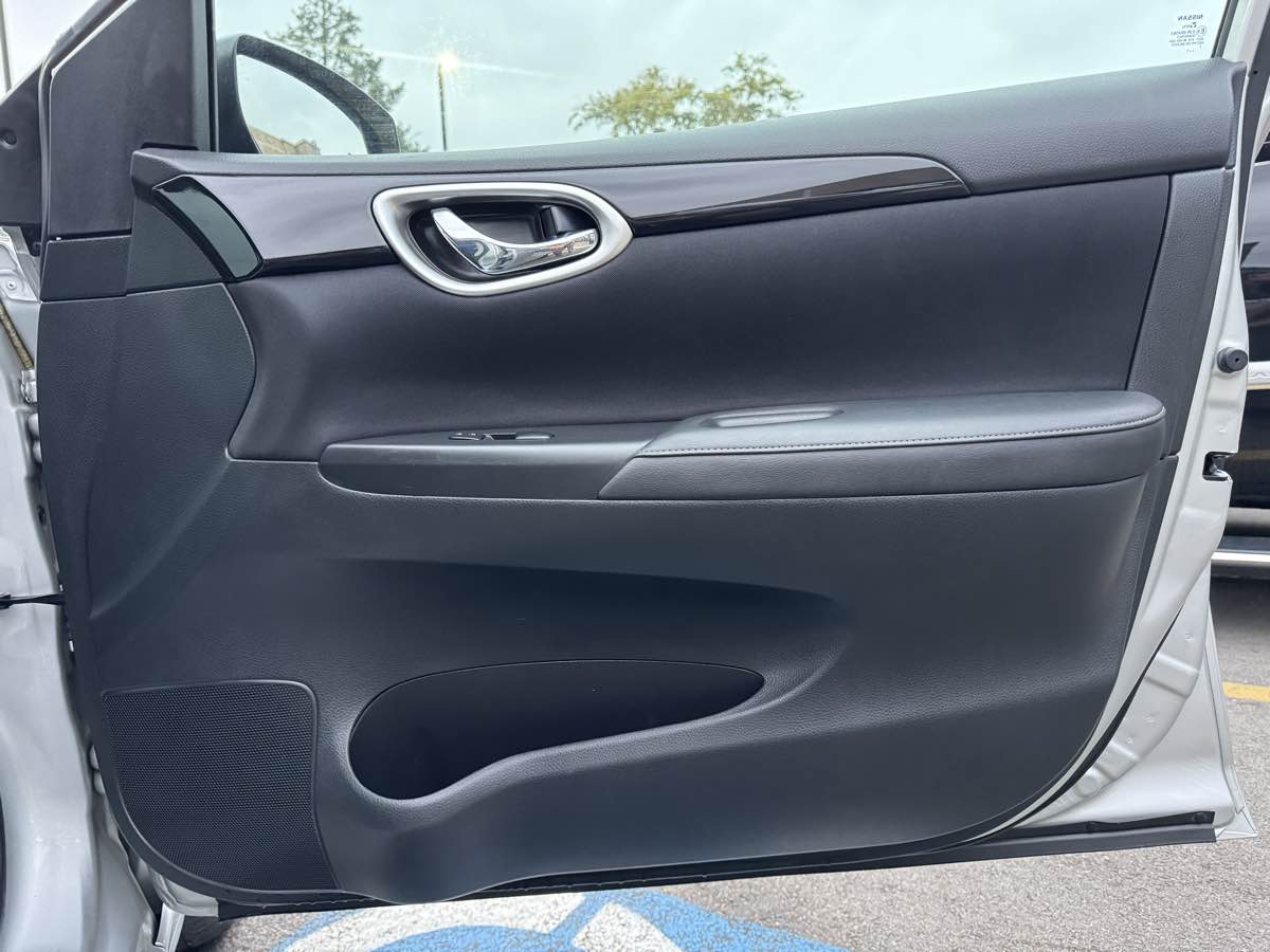 2017 Nissan Sentra SV photo 26