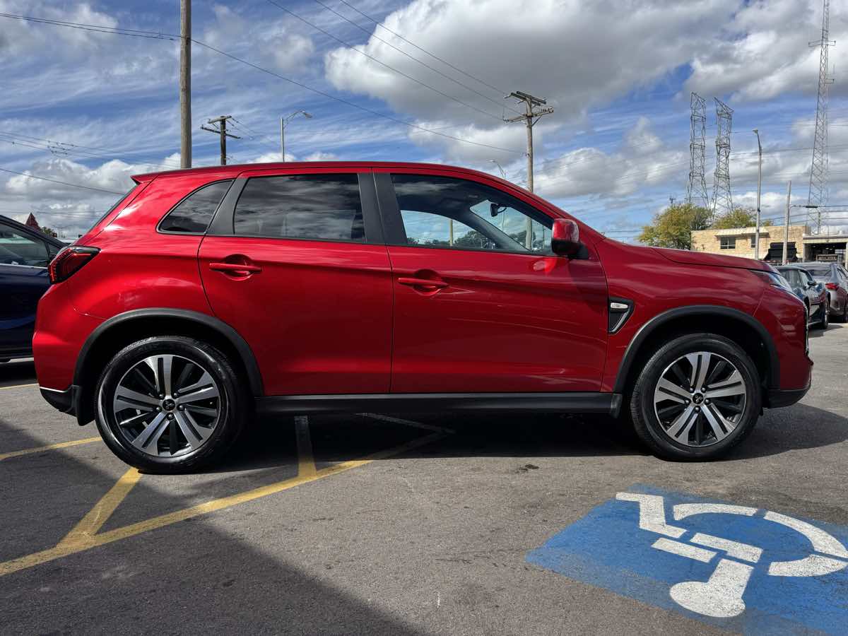 2021 Mitsubishi Outlander Sport ES photo 4