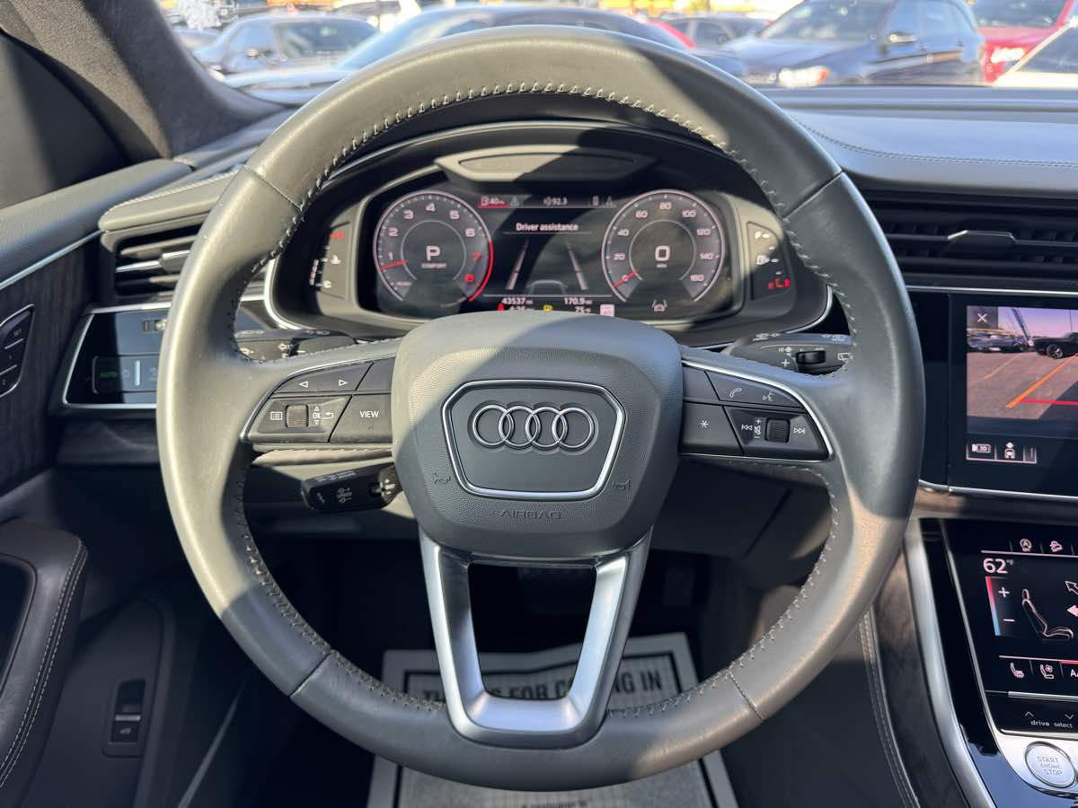 2019 Audi Q8 Prestige photo 10
