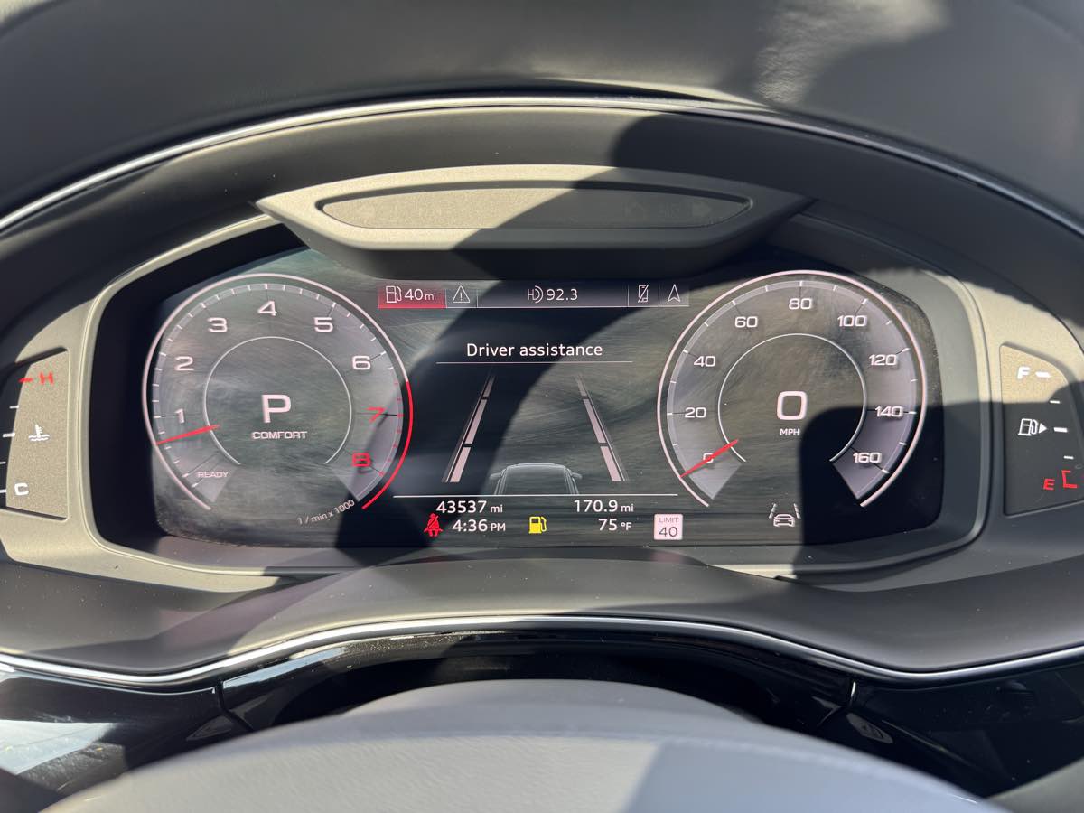 2019 Audi Q8 Prestige photo 11