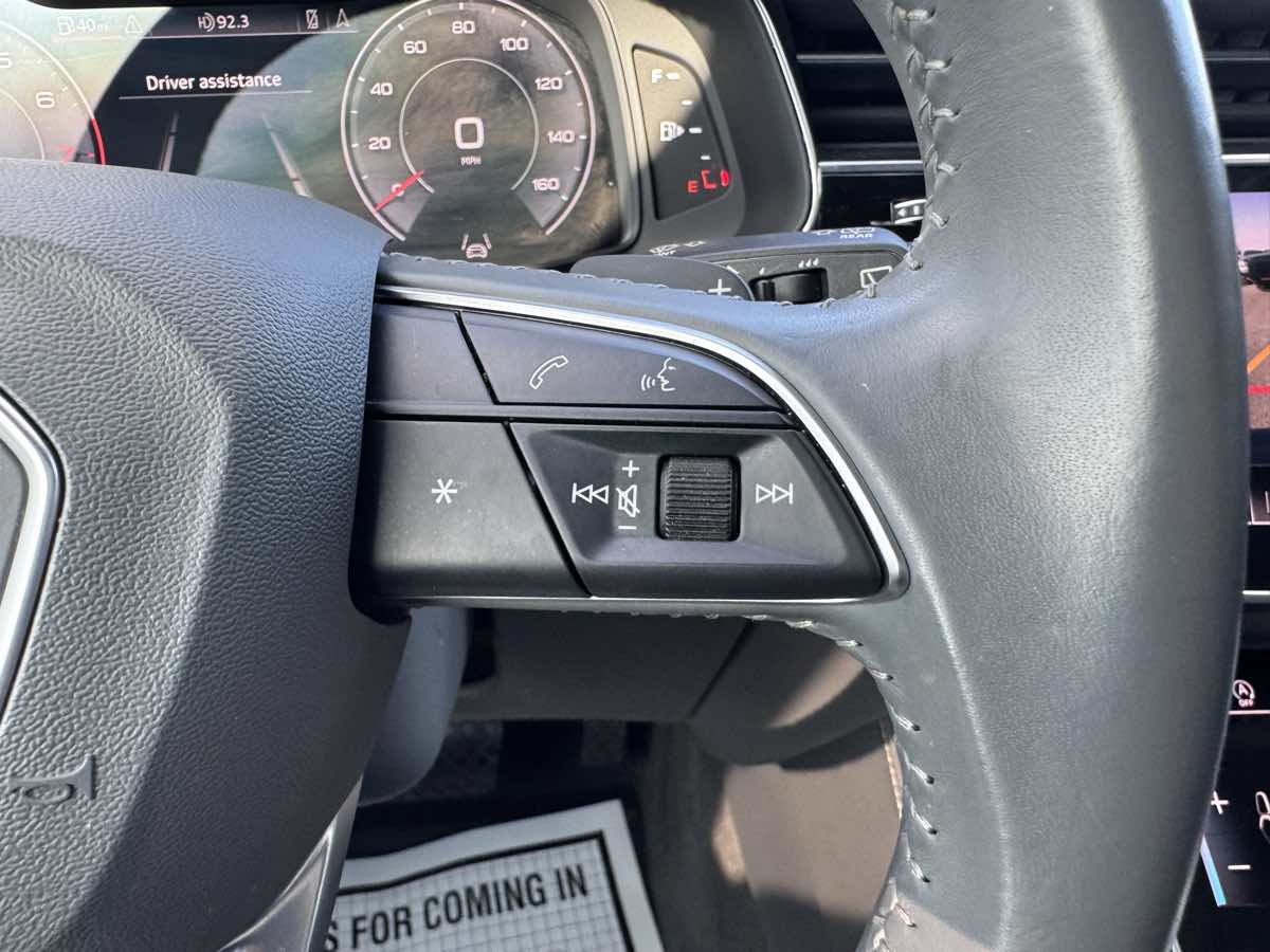 2019 Audi Q8 Prestige photo 13