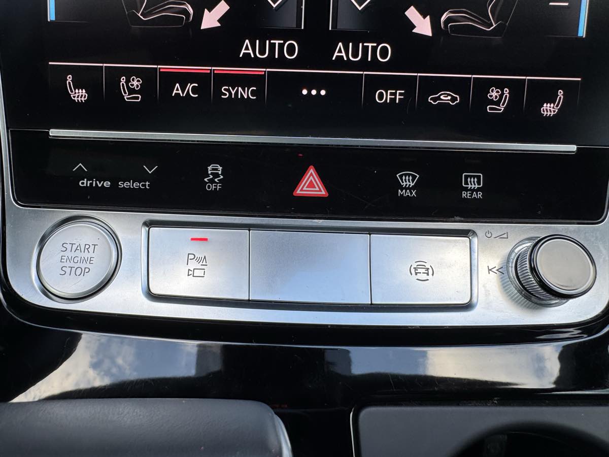 2019 Audi Q8 Prestige photo 15