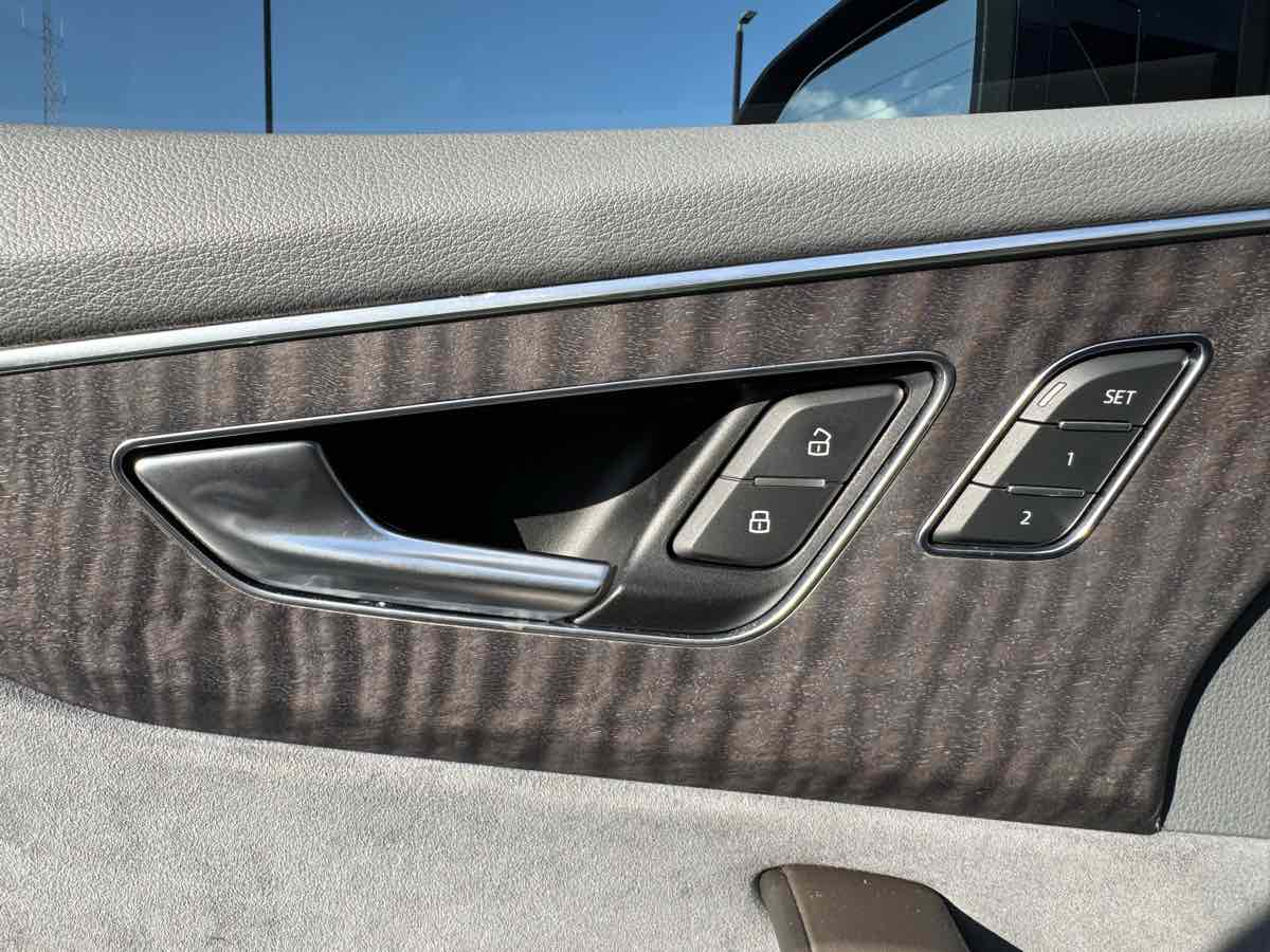 2019 Audi Q8 Prestige photo 22