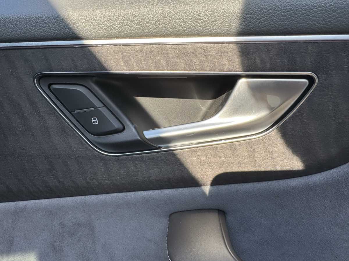 2019 Audi Q8 Prestige photo 30