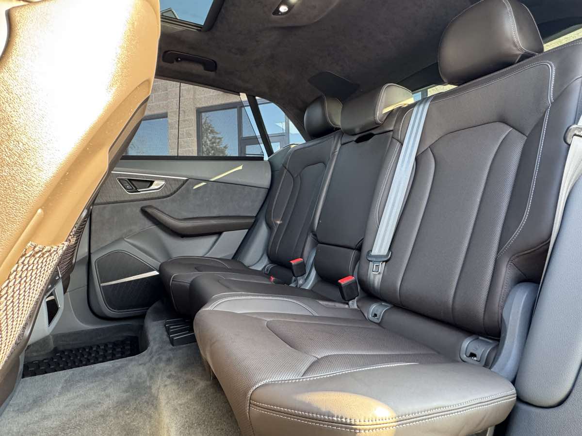 2019 Audi Q8 Prestige photo 32
