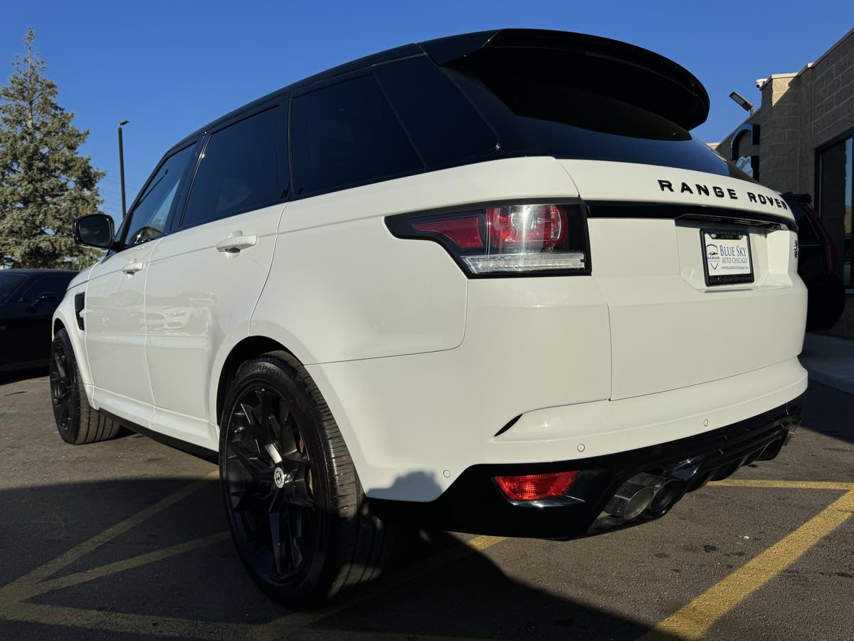 2017 Land Rover Range Rover Sport SVR photo 4