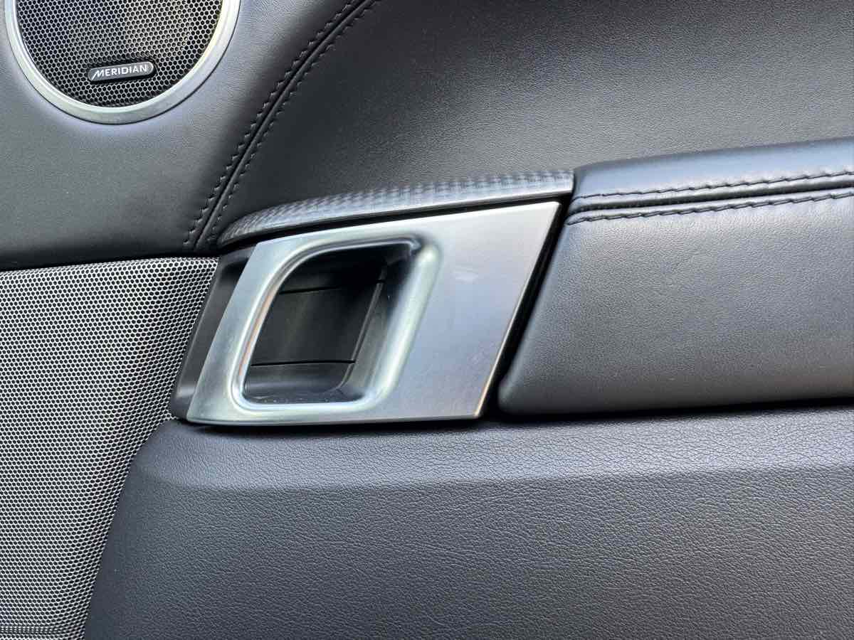 2017 Land Rover Range Rover Sport SVR photo 32